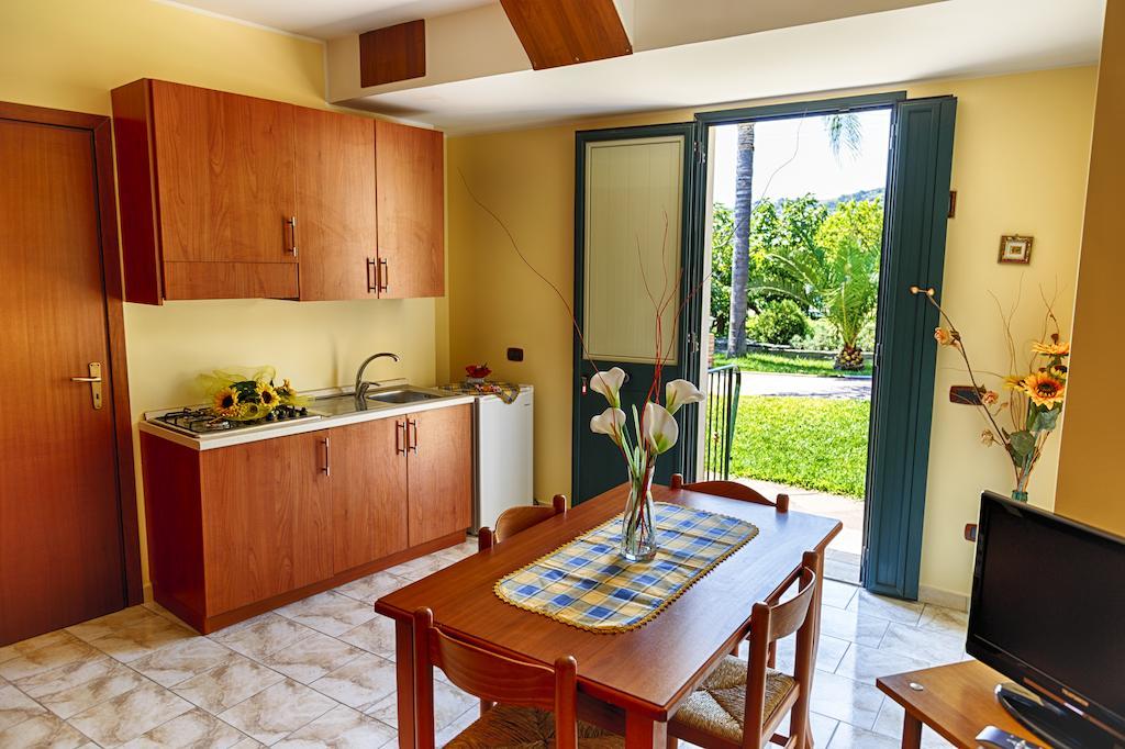 Casa Vacanze Alcantara Gaggi Værelse billede
