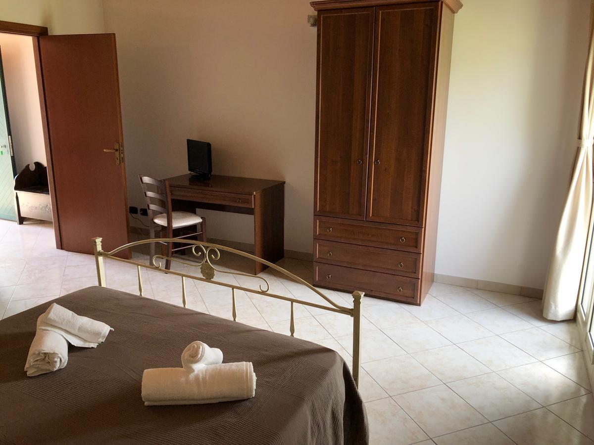 Casa Vacanze Alcantara Gaggi Eksteriør billede