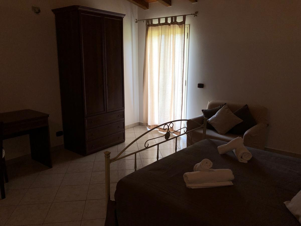 Casa Vacanze Alcantara Gaggi Eksteriør billede