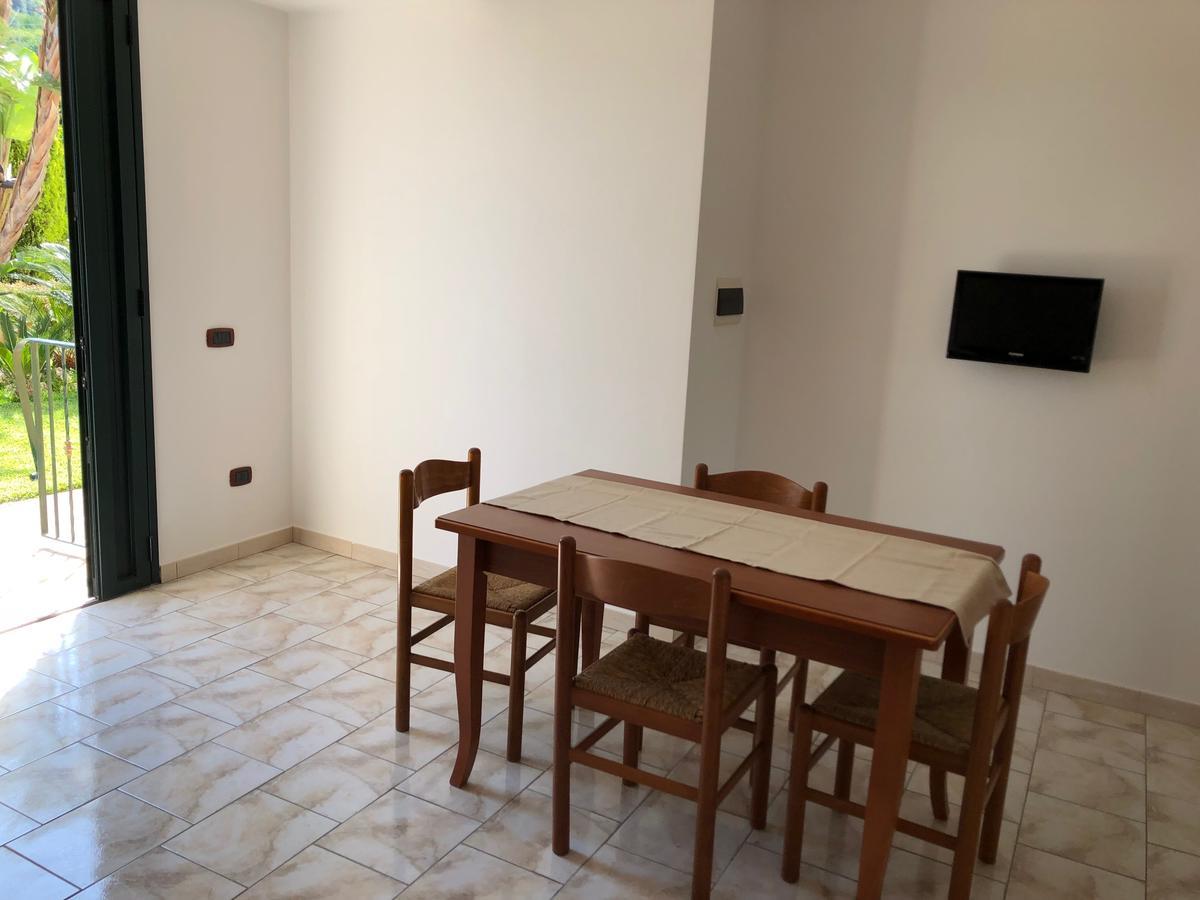 Casa Vacanze Alcantara Gaggi Eksteriør billede